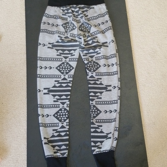 Sweatpants - Picture 2 of 4